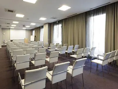 Holiday Inn Milan Nord Zara By Ihg Cinisello Balsamo 4*,  Itália
