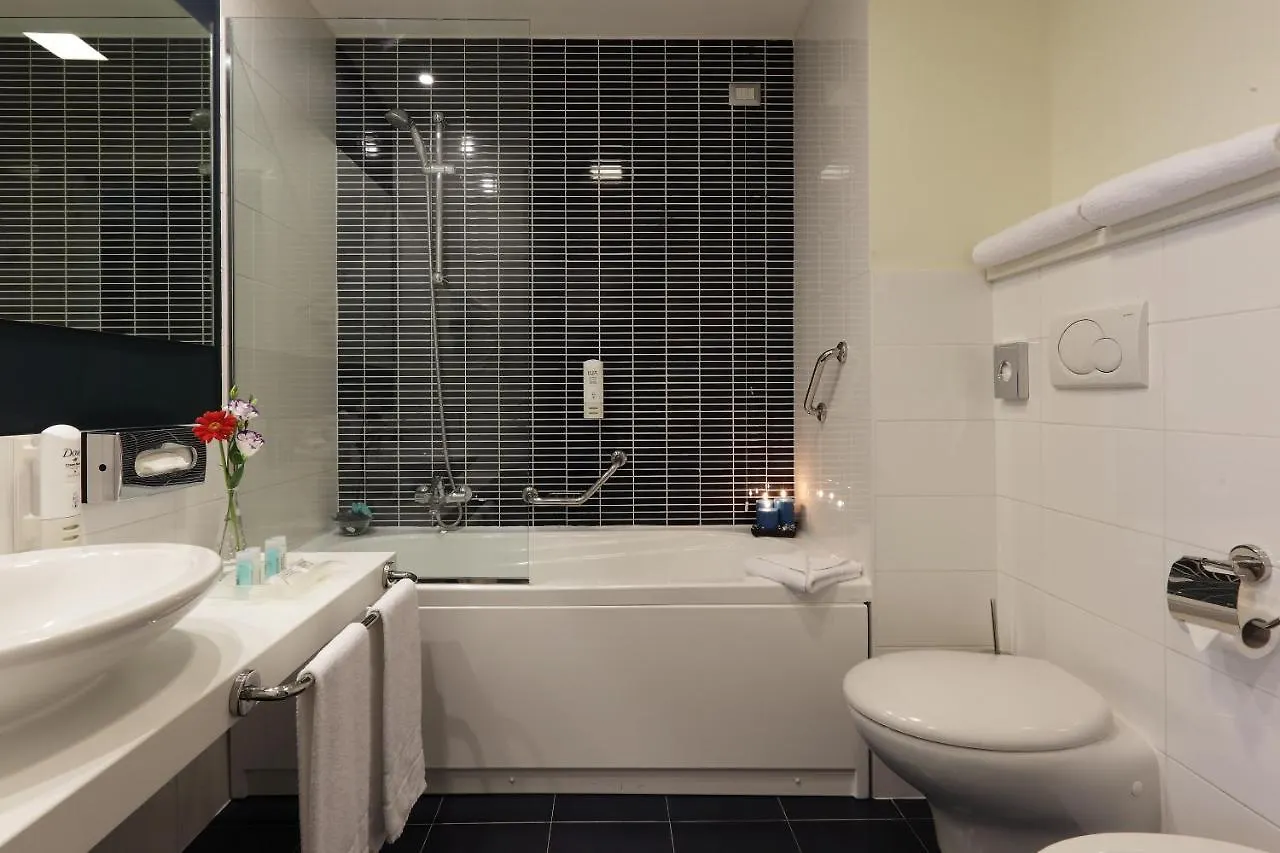 Holiday Inn Milan Nord Zara By Ihg Cinisello Balsamo 4*,